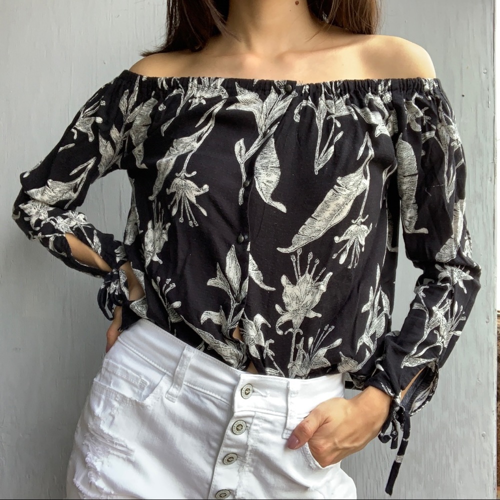 Roxy Tropical Off-the-Shoulder Blouse